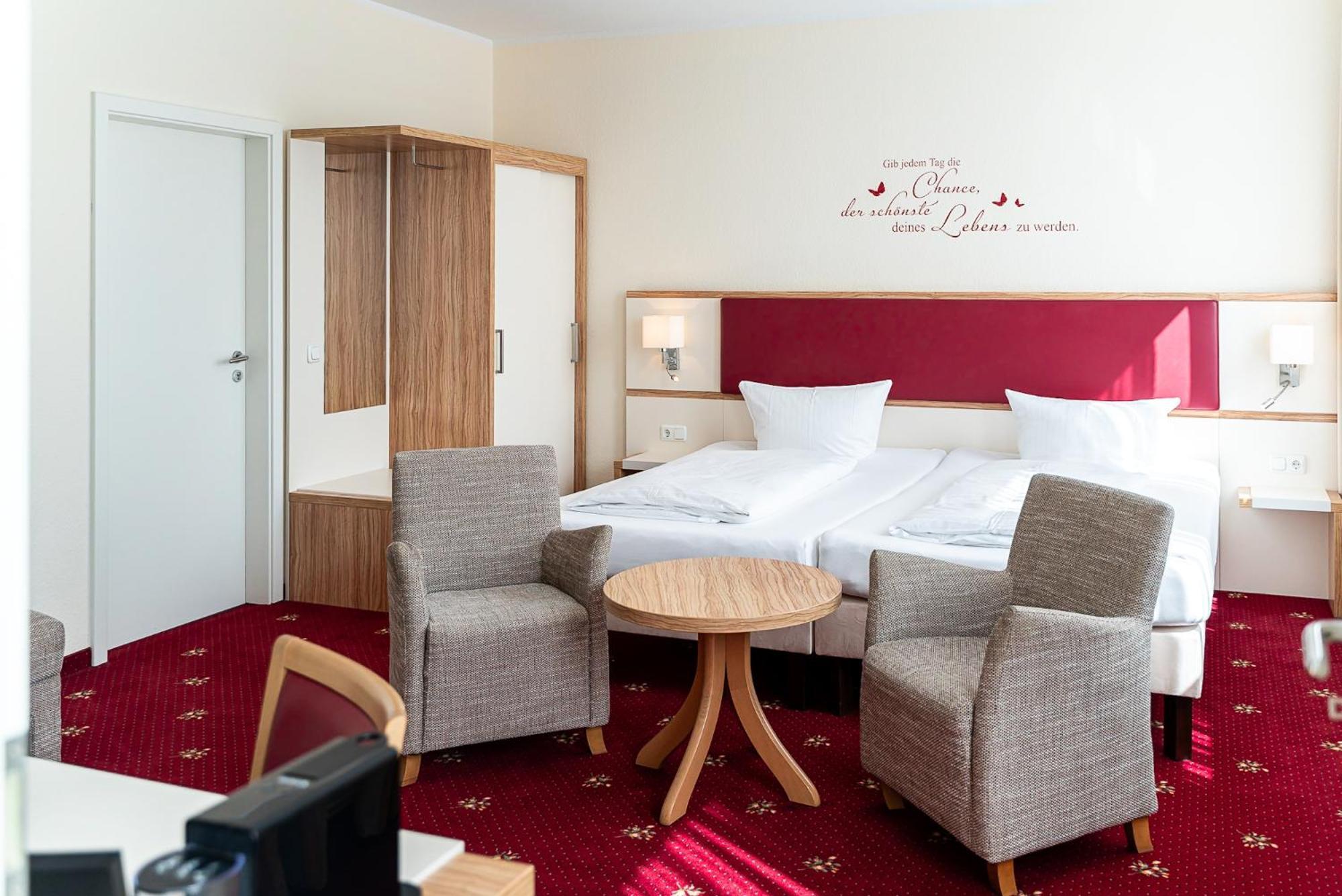 Sleepbeeone Wilhelmshaven Hotel Exterior photo